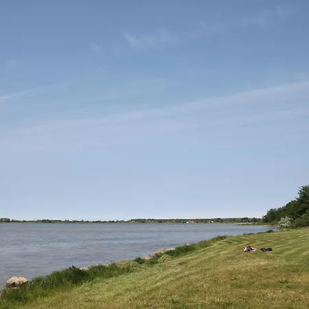 Апартаменты Hafenhaeuser Wiek Ferienwohnung 13 *